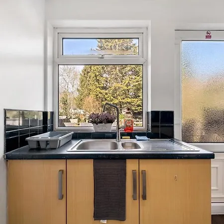 Holiday home Comfy Home-vimy Road *
